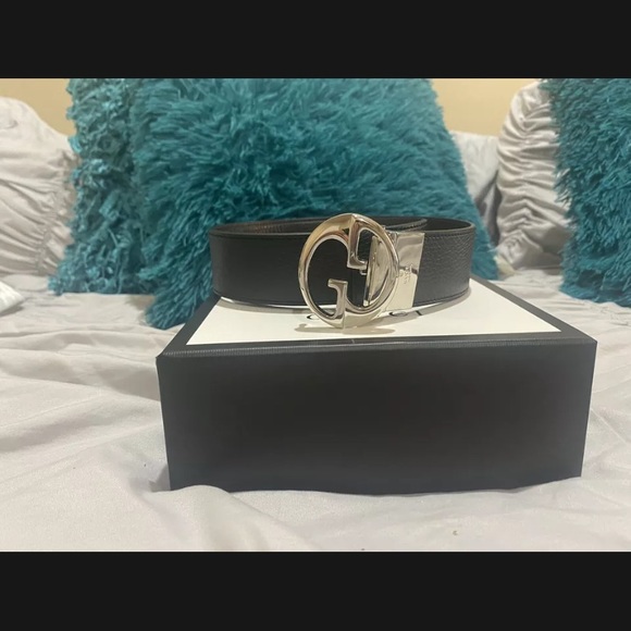 Authentic Reversible GUCCI belt 80cm unisex - Picture 2 of 7